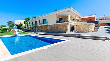 Amazing 5 Bedroom Villa with Panoramic Views - JUST REDUCED!