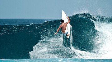 O Guia Definitivo do Surfe em Portugal: Melhores Lugares & Vida Costeira