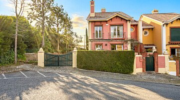 Immaculate villa in Sintra