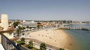 卡斯卡伊斯和阿尔加维的海滩季节来得早,而不是晚。