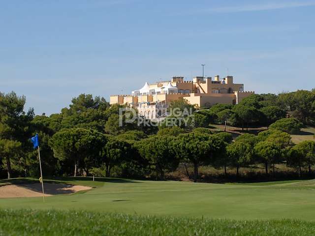 Plots for 4Bed Villa construction on a Golf course