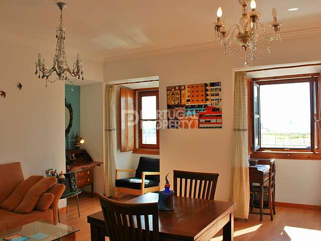 Beautiful Renovated Apartment With River View