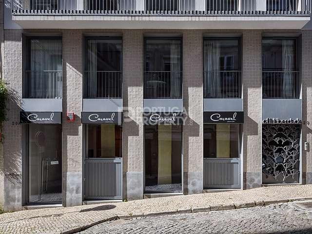 豪华开发新店距离阿维尼达·达利伯达德 60 米