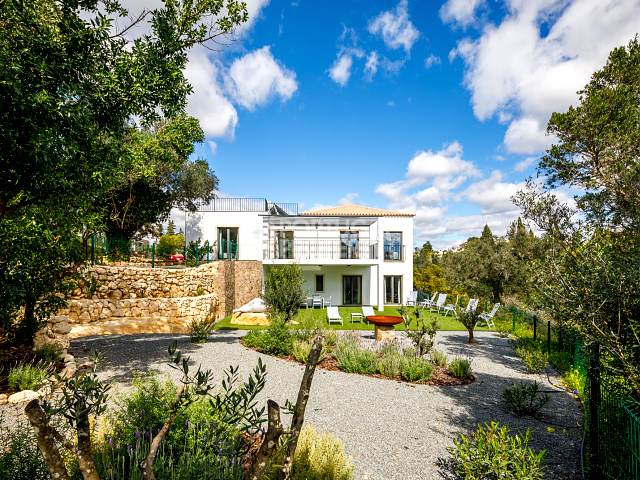 Villa neuve de 5 lits sur un complexe de luxe