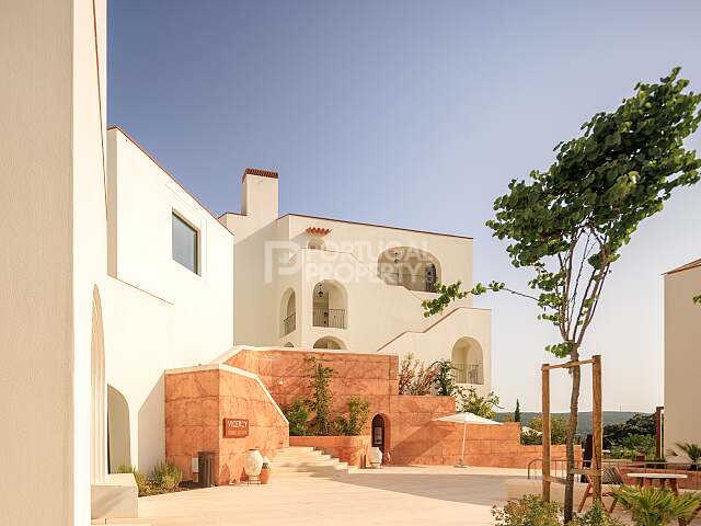 Совершенно новая роскошная двухкомнатная квартира на по-настоящему уникальном гольф-курорте мирового класса