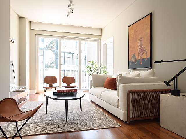 Central Lisbon T2 Apartment