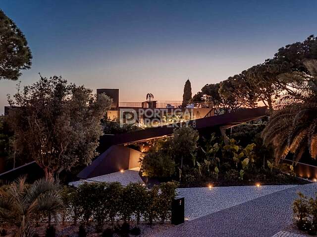 Capolavoro moderno nel cuore di Quinta do Lago - Il Merlo