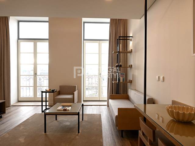 Townhouses In Historical Palace On The Banks Of The River Douro