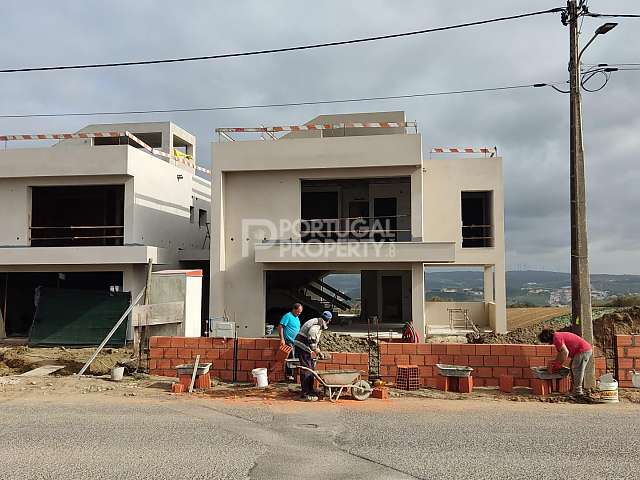 Villa In Lourinha With Ocean & Mountain Views