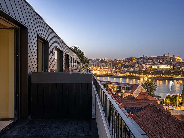 Eine seltene Gelegenheit, mit Blick auf den Fluss Douro zu leben