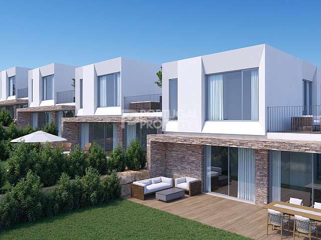Four Bedroom Townhouses In Beautiful Golf Resort