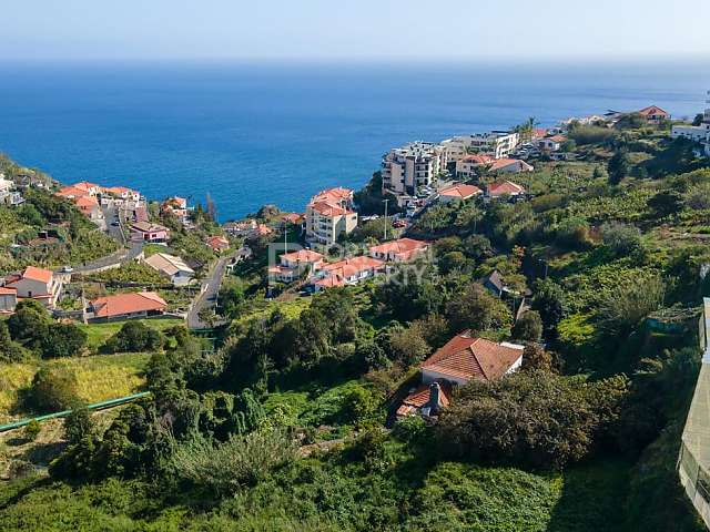 7248m2 Plot In Sunny Calheta