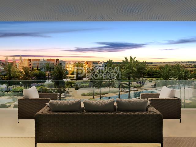 三卧室复式顶楼公寓 （Three Bedroom Duplex Penthouse Apartment）
