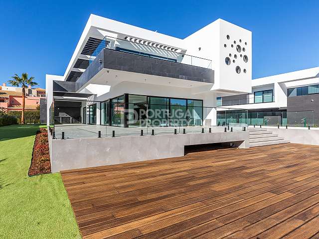 Contemporary Frontline Golf Villa