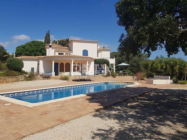 Charming 4 Bed Villa With 1 Bed Annex, Garage, Pool And Lush Gardens