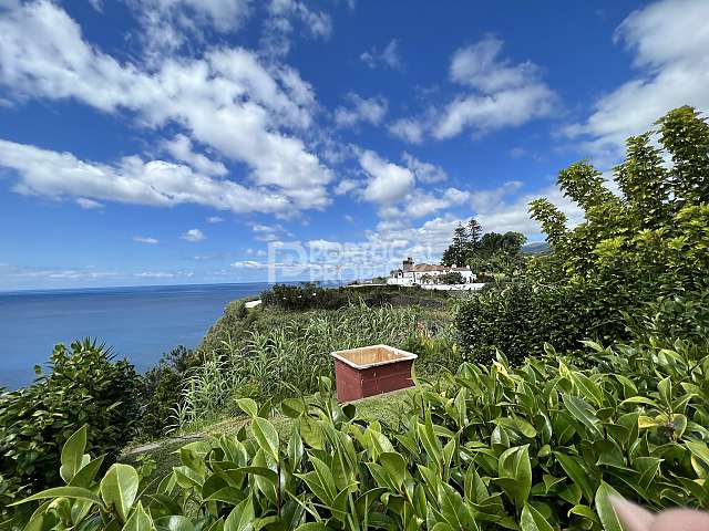 Terreno di fronte all'oceano con progetto di boutique hotel approvato a Ponta Garça, Vila Franca do Campo, São Migue