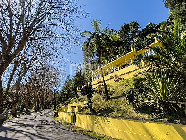 Villa Pitoresca com Vista única do Vale das Furnas - São Miguel