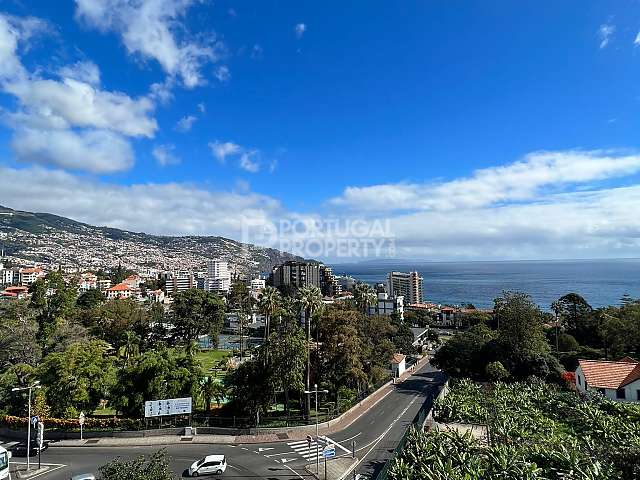 Appartamento con una camera da letto a Funchal