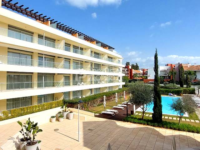 Spacious Two Bedroom Duplex Apartment With Roof Terrace With Sea Views