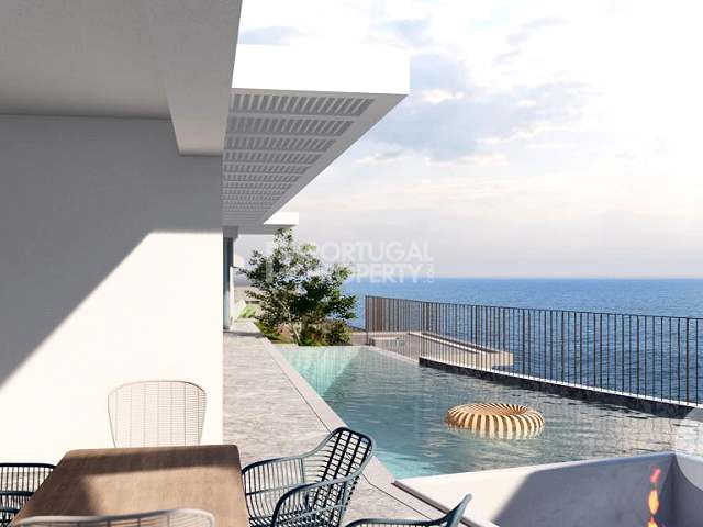 Luxuosa Moradia Moderna V3 em Calheta