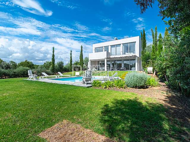 Superbe villa moderne avec vue sur le golf