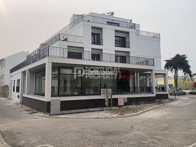 Modern Apartments In Lourinhã Centre