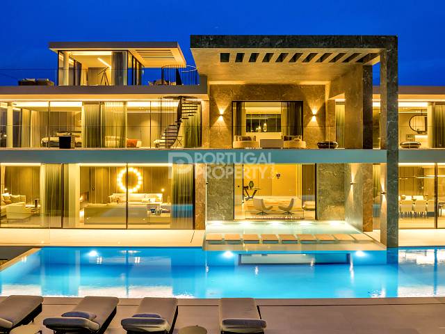 Luxueuse villa contemporaine à Quinta do Lago : un chef-d’œuvre de la vie moderne