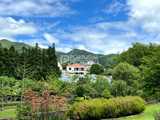 Superbe domaine avec vue spectaculaire sur le Parque de Merendas da Avenida Pereira de Atayde