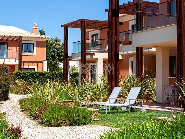 Moradia geminada de dois quartos em luxuoso resort de cinco estrelas