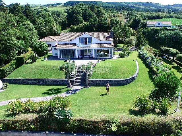Tenuta tentacolare a Candelaria con giardini lussureggianti e splendida vista sul mare