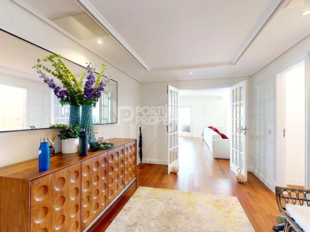 4-Bedroom In A Famous Building， In The Guia， Cascais Facing The Sea （四卧室公寓） - 位于圭亚（Guia）的著名建筑中，面向大海