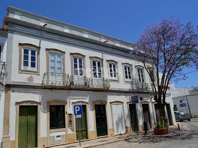 Manor House, Suitable For A Small Hotel Or Guest House, One Commercial Unit (Small Café)