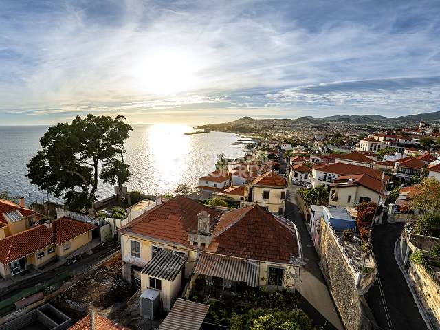 Posizione privilegiata per la ricostruzione di Funchal