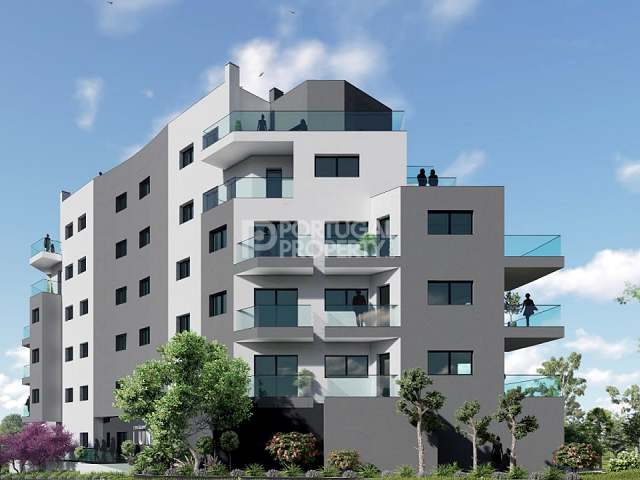 Elegant Two Bedroom Apartment Near The Beach
