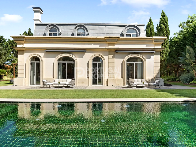 位于 Prestigious Quinta Patino 的 6 卧室别墅