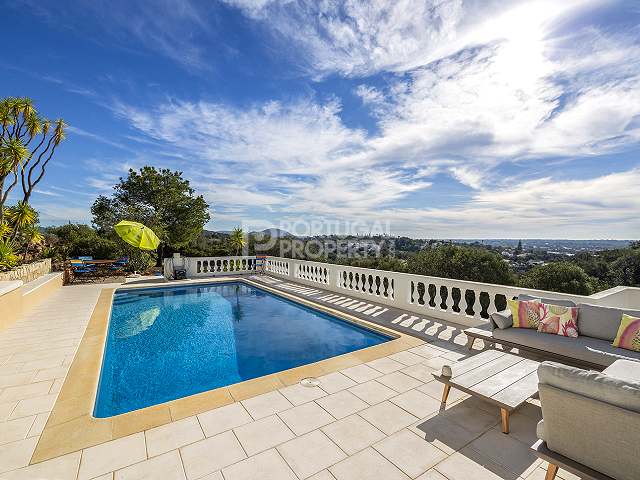 Charming Villa Nestled In The Vilamoura Hills
