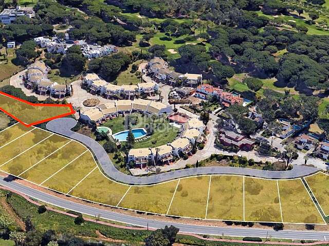 Terreno Espaçoso Em Vilamoura