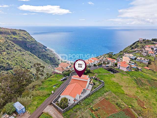 Villa a un piano con vista panoramica sull'oceano