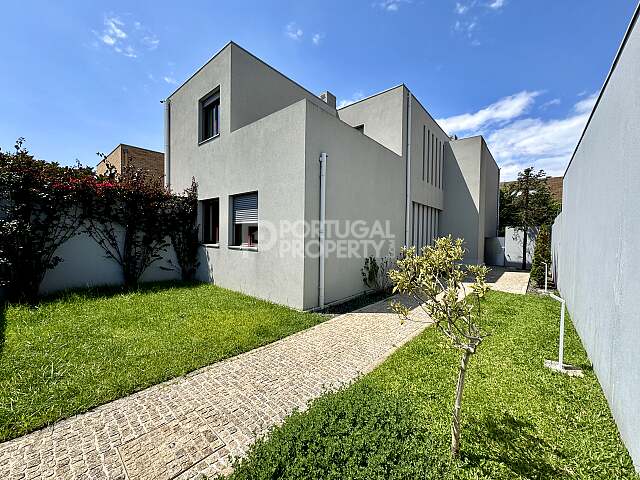 3+2 Bedroom Villa with Garden and Elevator