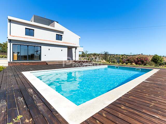Modern Elegance By The Sea,Contemporary Villa In Fonte Santa