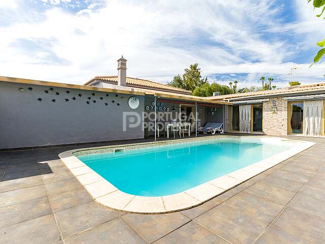 Villa di lusso con 6 camere da letto e dependance