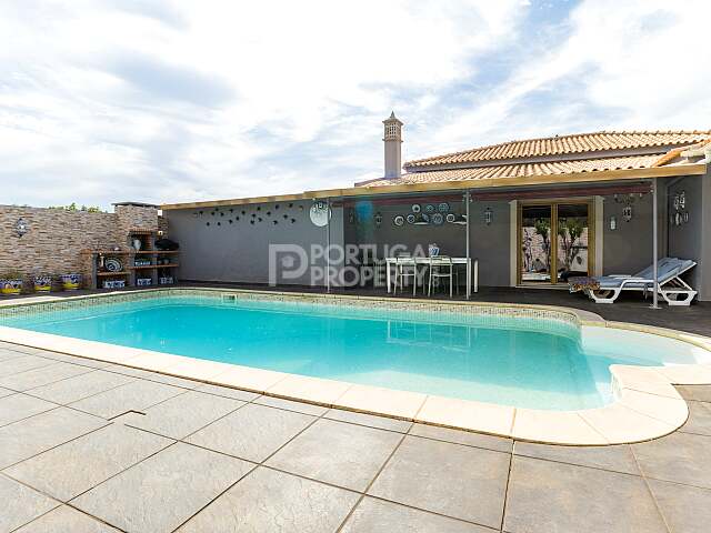 Villa di lusso con 6 camere da letto e dependance