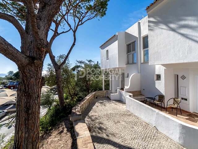 Moderna villa con 3 camere da letto e vista sul mare a Vale do Lobo