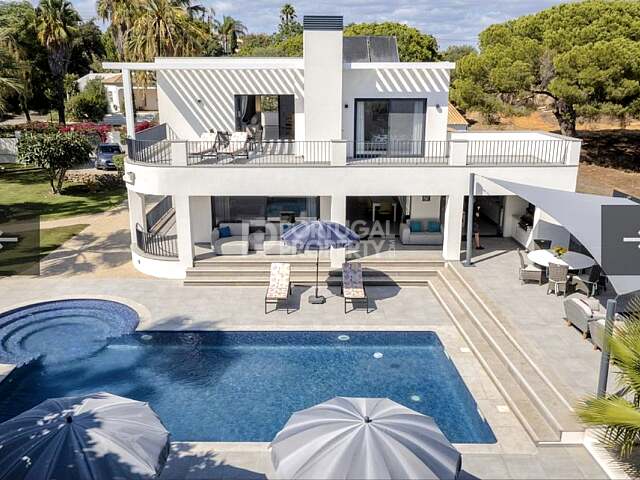 Splendida villa con 4 camere da letto nel Triangolo d'Oro