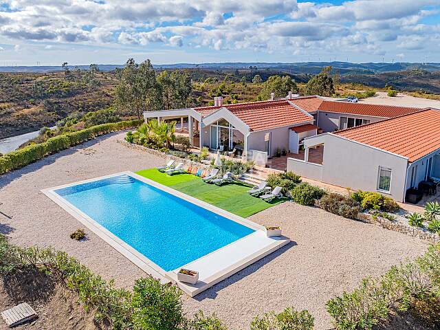 Uma extensa propriedade algarvia com rara beleza natural e potencial ilimitado