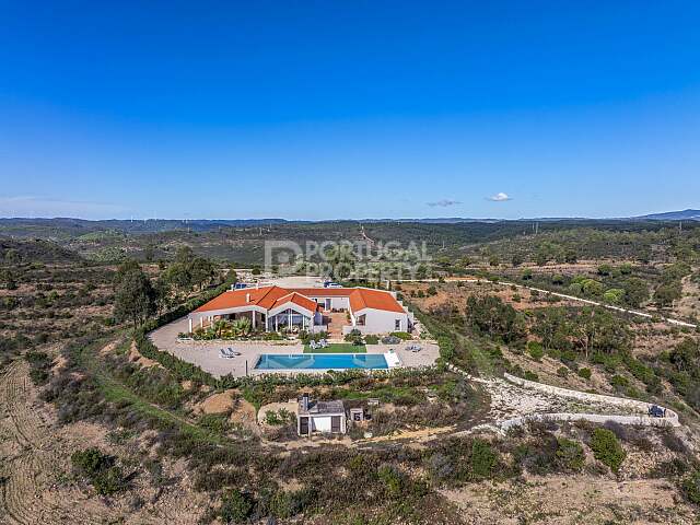 An Expansive Algarve Estate With Rare Natural Beauty And Limitless Potential