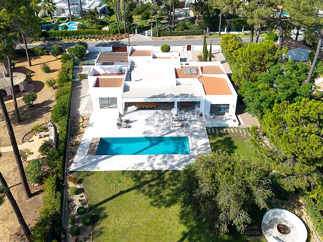 Elegante villa contemporanea con 4 camere da letto a Vilamoura