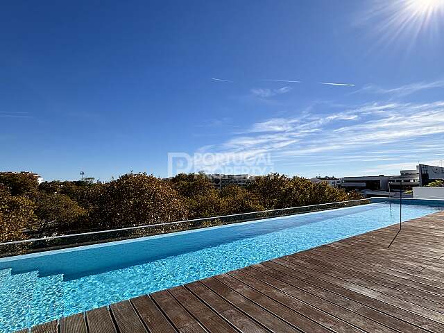 Stunning 2-Bedroom Apartment In Central Albufeira