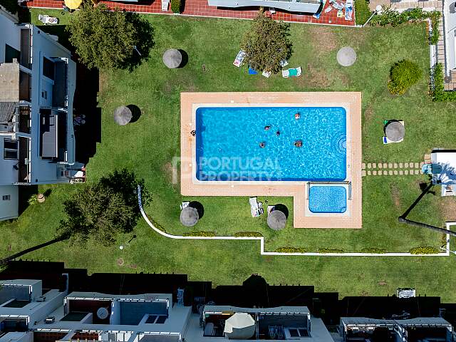 Renovated 3-Bedroom Duplex Apartment with Private Rooftop in Vilamoura