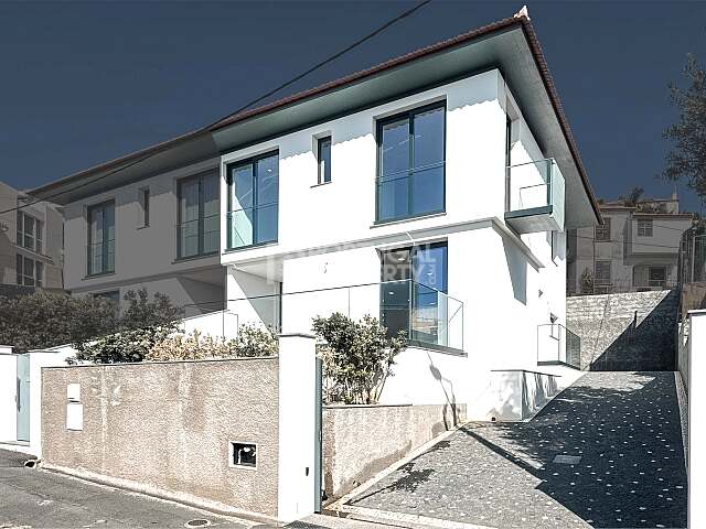 New Townhouse with Views over Funchal Bay
